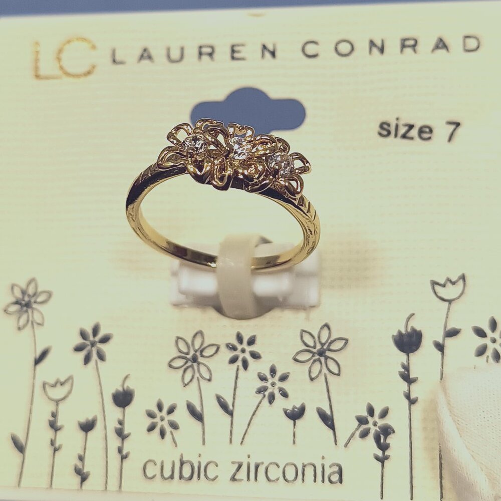 LC Lauren Conrad Casual Fashion Trio Flower Ring Size 7 Cubic Zirconia Gold Tone